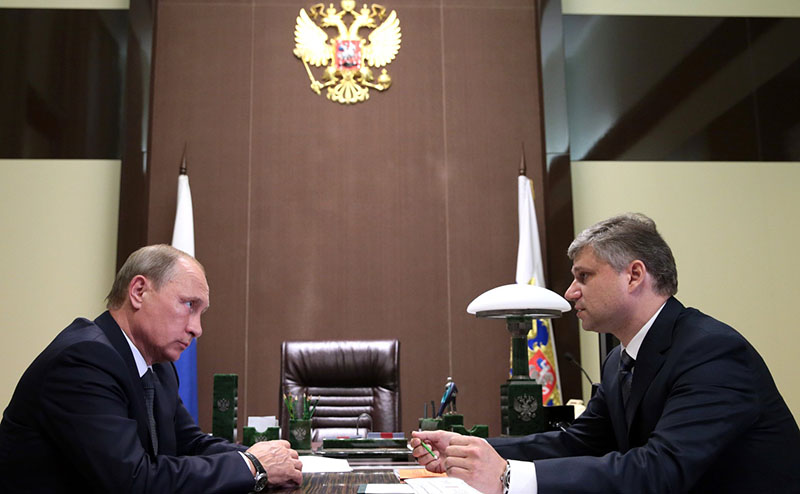 Владимир Путин с президентом ОАО «РЖД» Олегом Белозёровым