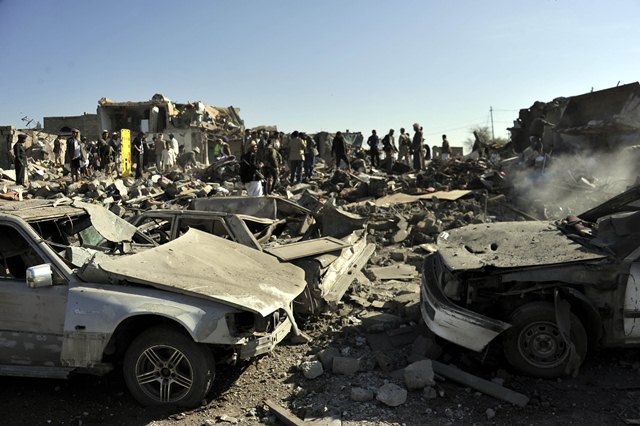Последствия авиаудара в Йемене