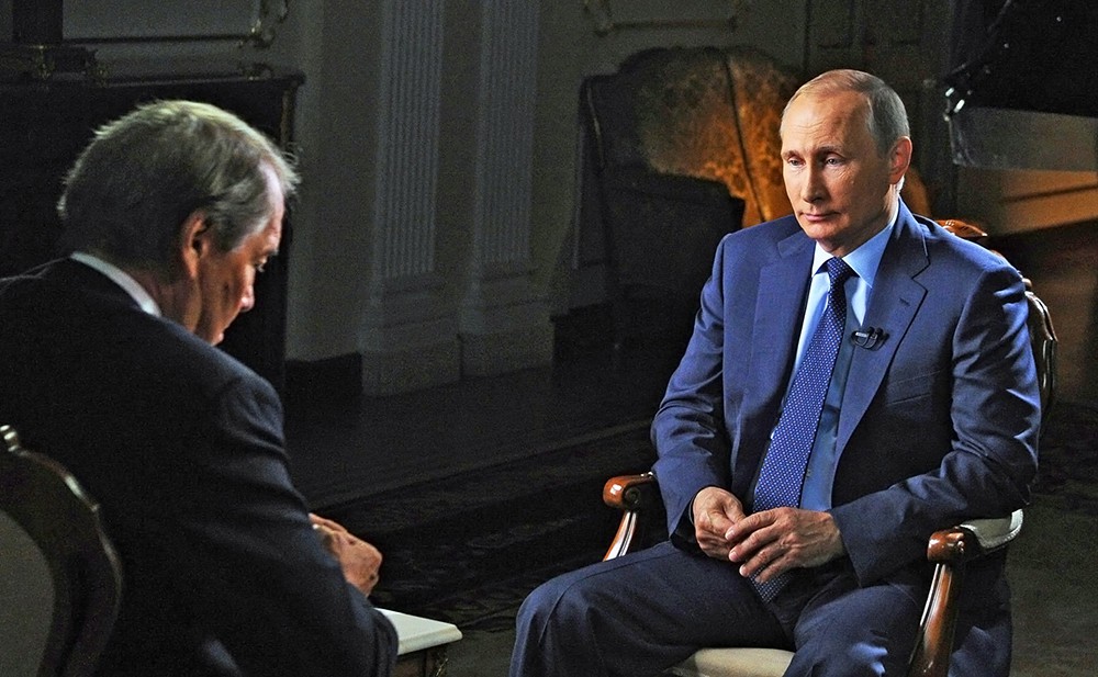 Президент России Владимир Путин даёт интервью для американского телеканала CBS