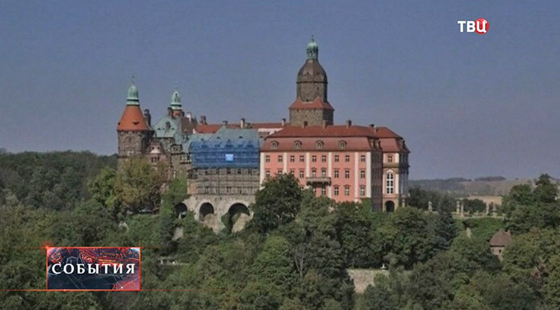 Замок Ксёнж в Польше