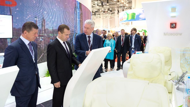 Дмитрий Медведев и Сергей Собянин на международном инвестиционном форуме «Сочи-2015»
