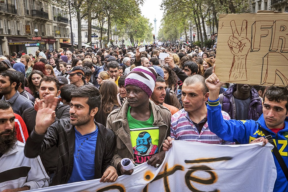 Митнг в поддержку мигрантов во Франции