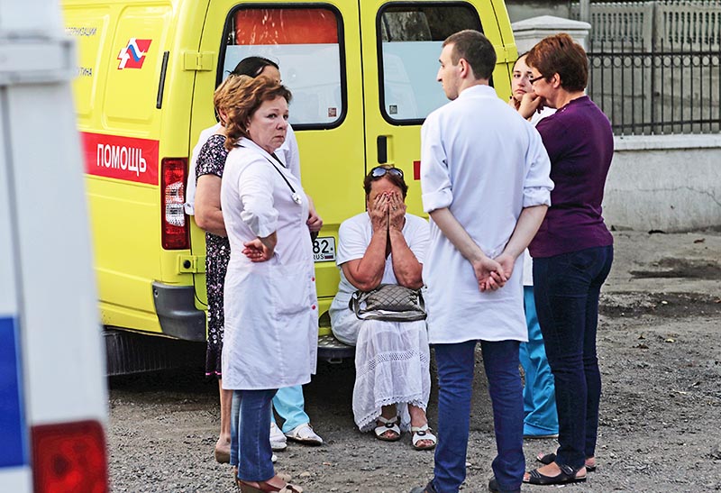 Сотрудники подстанции скорой помощи в Симферополе, где были расстреляны медики