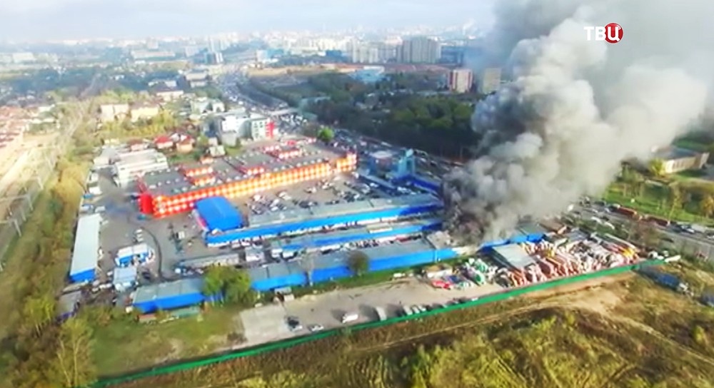 Пожар на строительном рынке в Одинцовском районе 