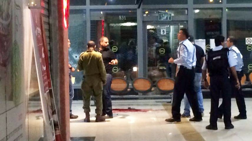 Полиция Израиля на месте теракта