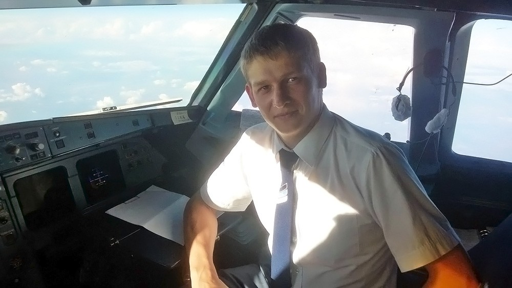 Бортпроводник разбившегося самолёта A321 Станислав Свиридов