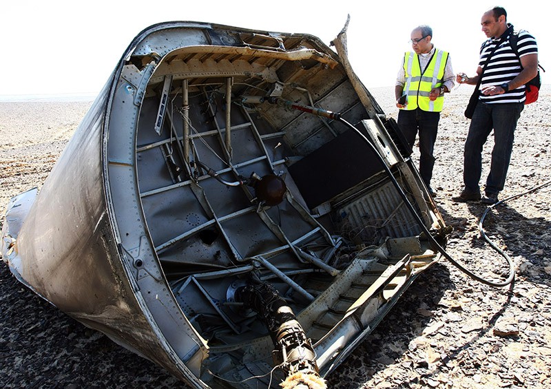 Обломки самолета Airbus A321 авиакомпании "Когалымавиа"