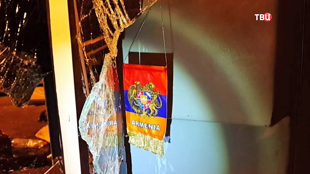 Флаг Армении в разбившемся автобусе 