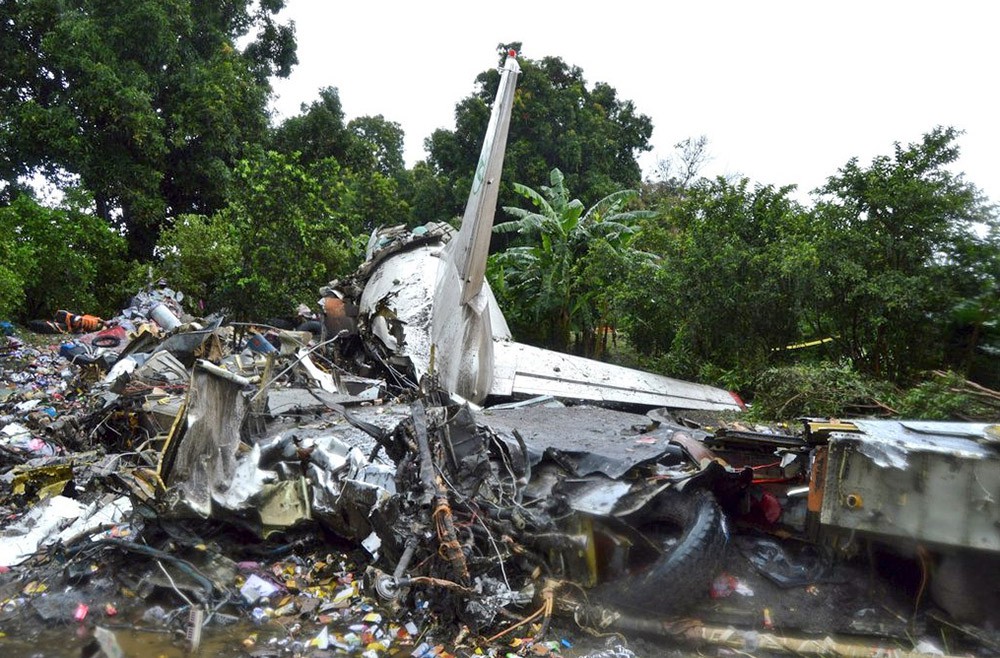 На месте авиакатастрофы самолёта Ан-12 в Южном Судане