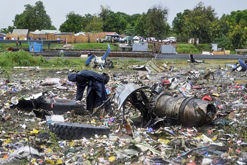 На месте авиакатастрофы самолёта Ан-12 в Южном Судане