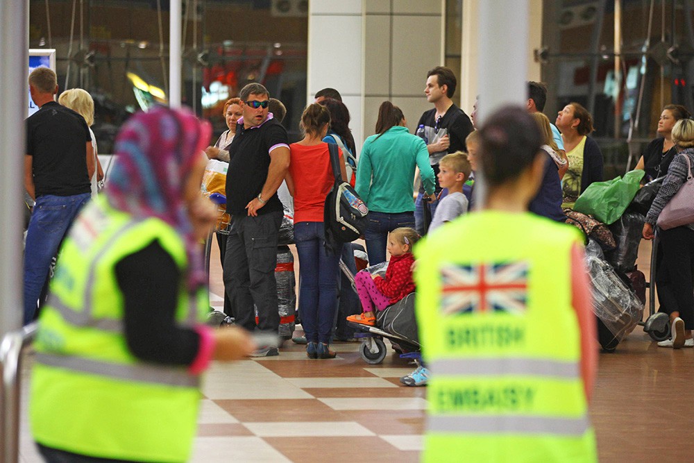 Туристы в аэропорту Египта