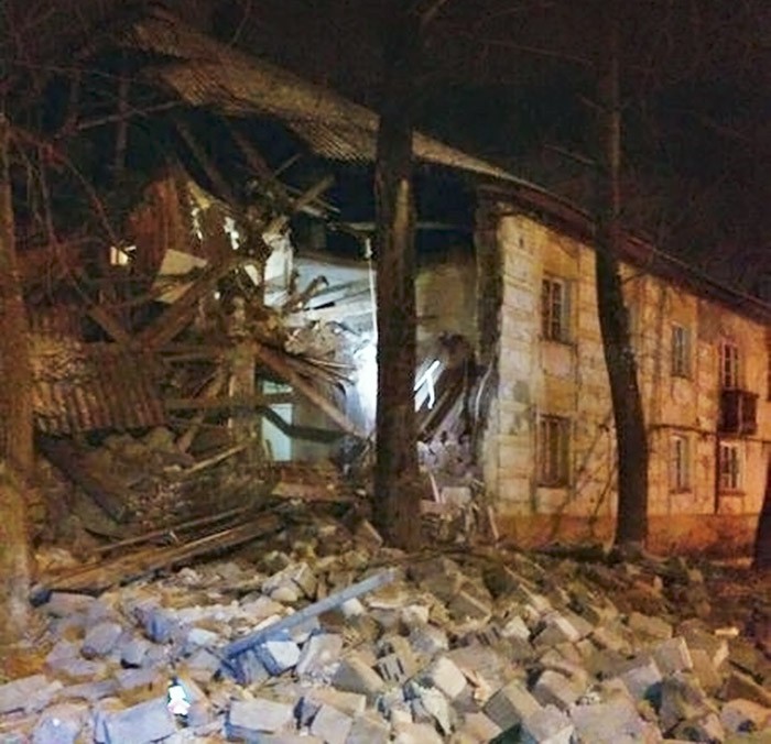 Последствия обрушения дома в Перми
