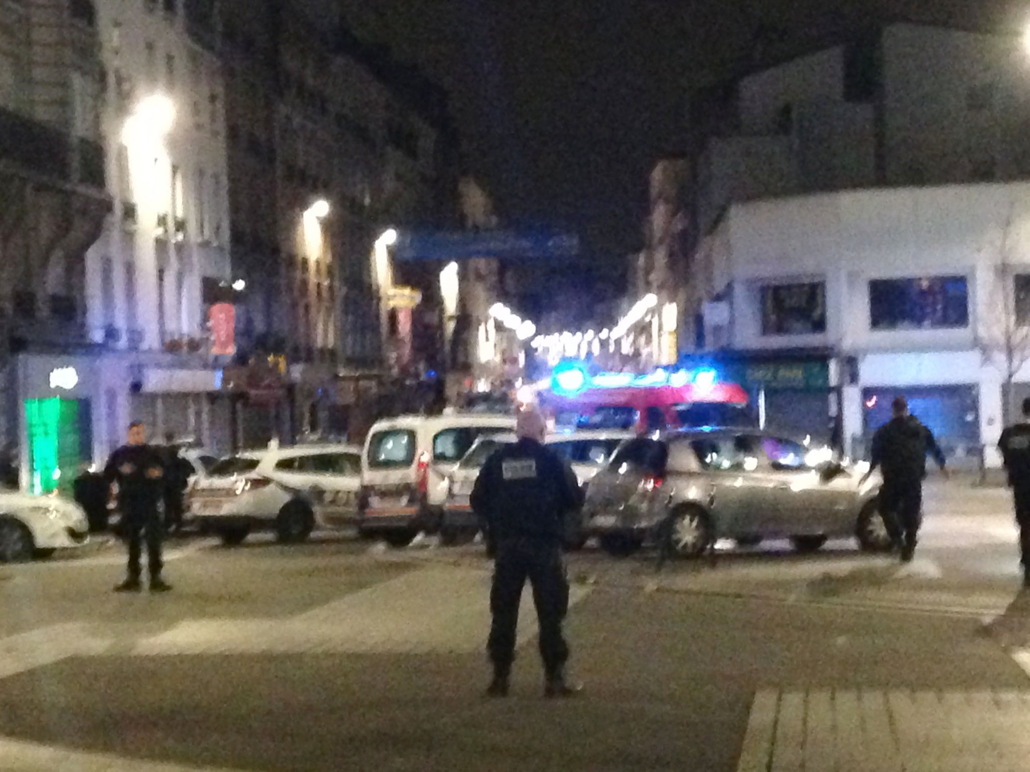 Полиция Франции во время антитеррористической операции