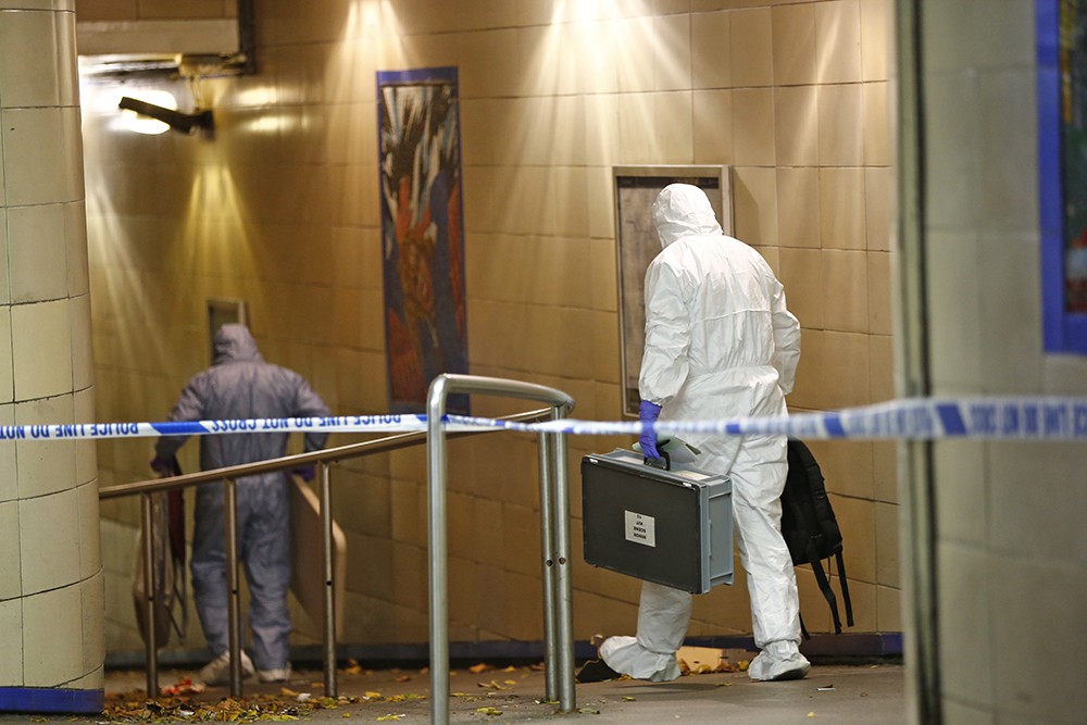 Следственные действия на месте теракта в лондонском метро