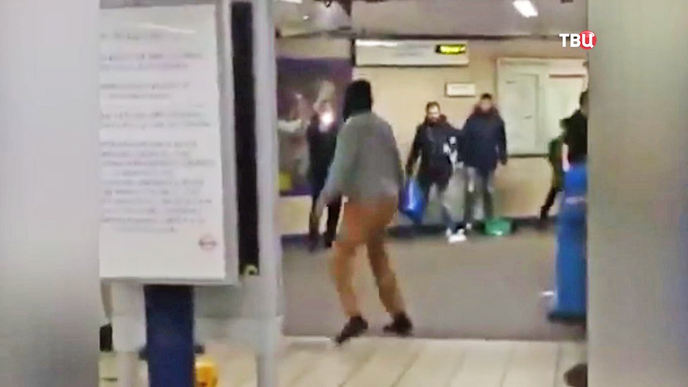 Нападение террориста в лондонском метро  