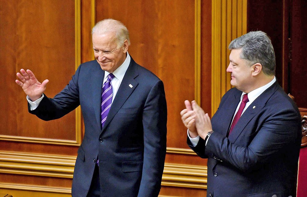 Вице-президент США Джо Байден и президент Украины Пётр Порошенко