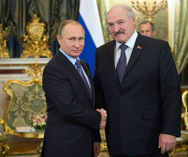 Президент России Владимир Путин и президент Белоруссии Александр Лукашенко во время встречи в Кремле