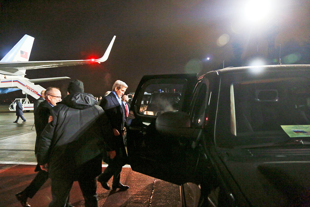 Госсекретарь США Джон Керри прибыл в Москву