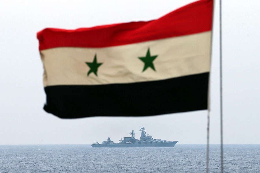 Ракетный крейсер ВМФ России у берегов Сирии