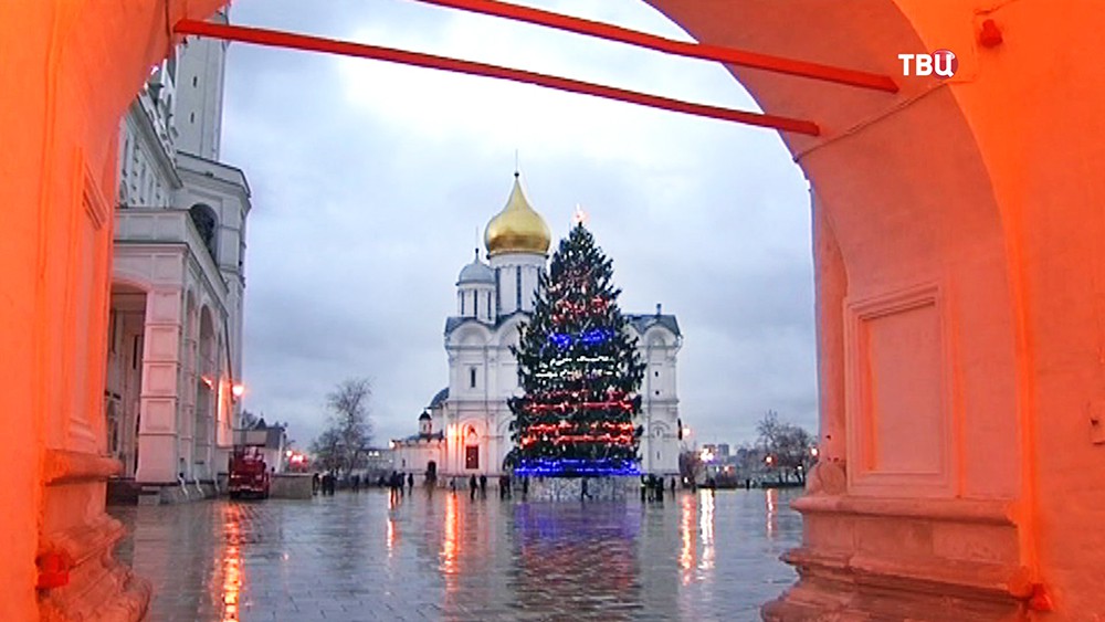 Главная новогодняя ёлка в Кремле