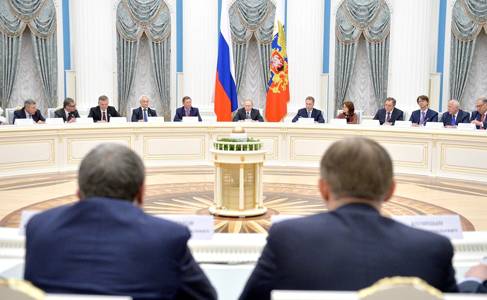 Владимир Путин встретился с представителями российского бизнес-сообщества