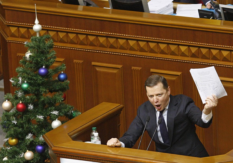 Олег Ляшко во время заседания Верховной Рады Украины 