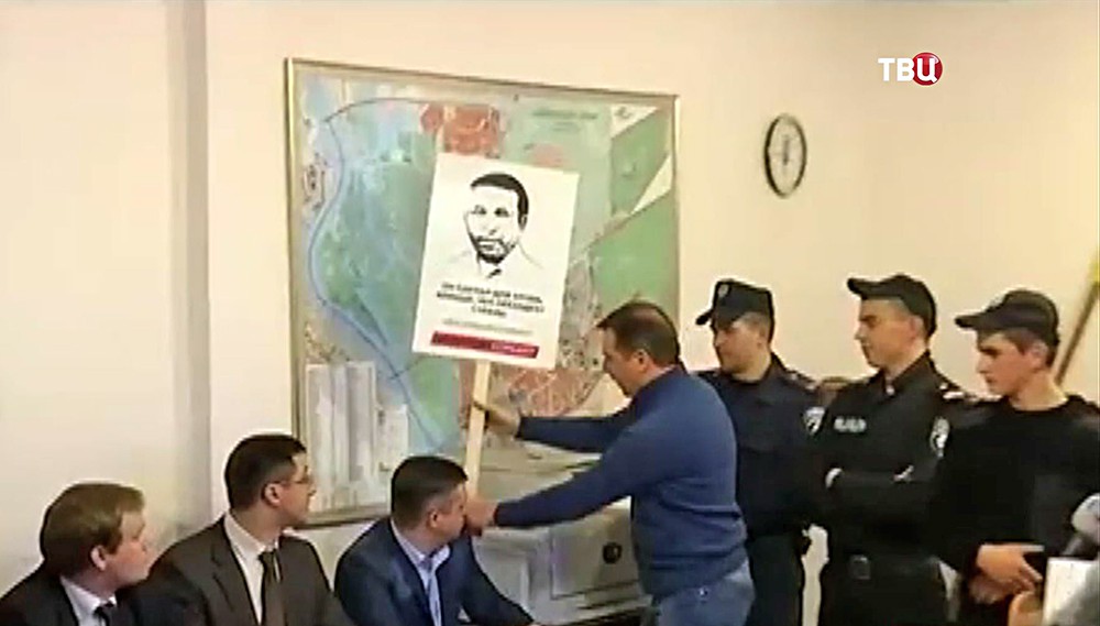Олег Ляшко митингует за освобождение Геннадия Корбана