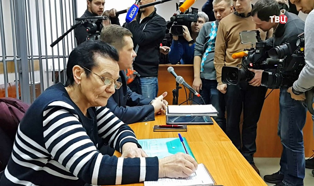 Бывшая завотделением роддома Тулы Галина Сундеева в суде