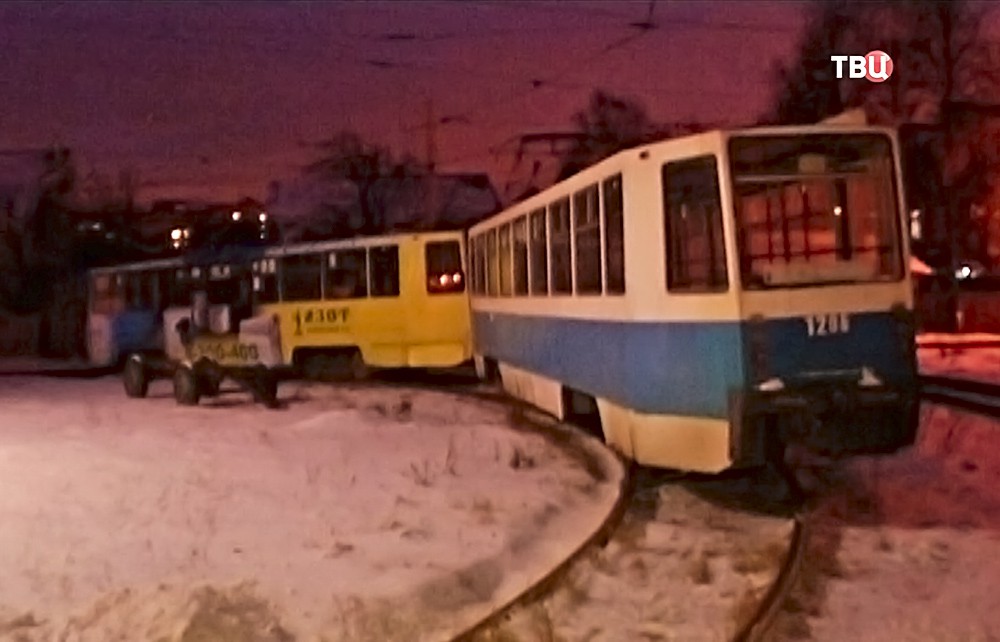 Стоящие без электричества трамваи в Нижнем Новгороде