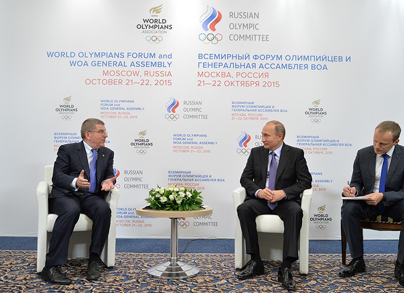 Президент России Владимир Путин во время встречи с президентом Международного олимпийского комитета Томасом Бахом 
