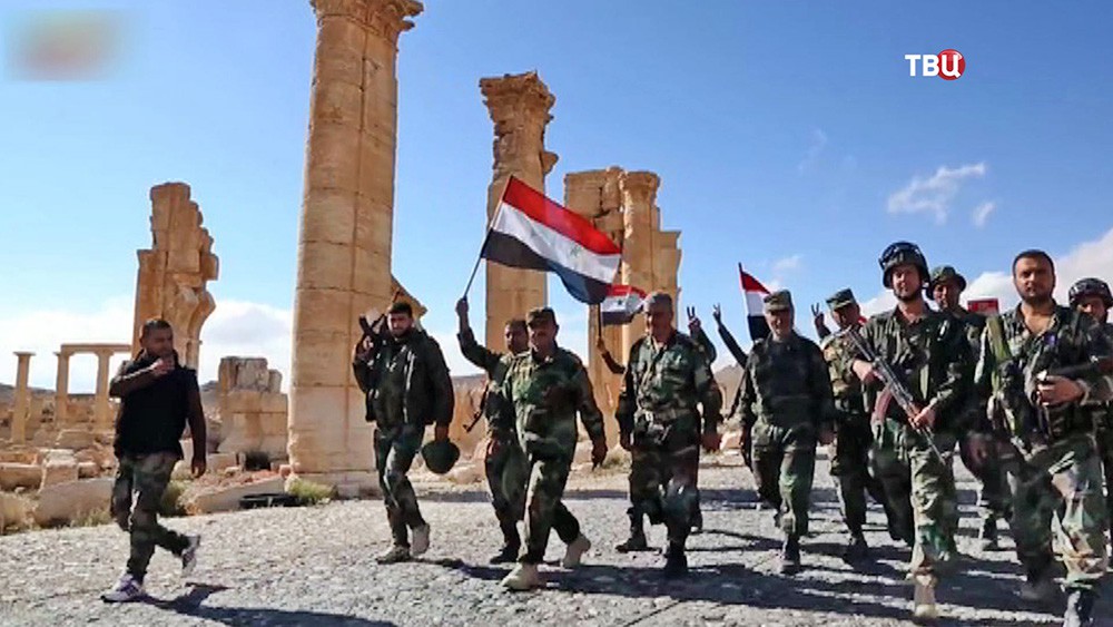 Солдаты сирийской армии в городе Пальмира