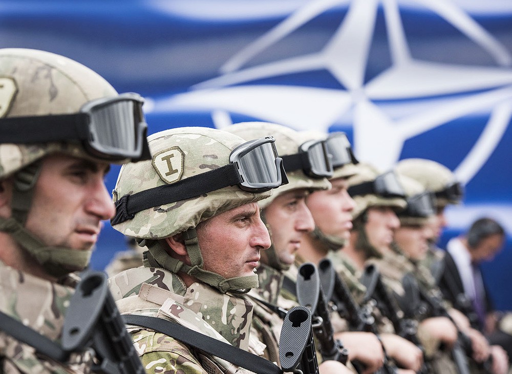 Военнослужащие сил НАТО