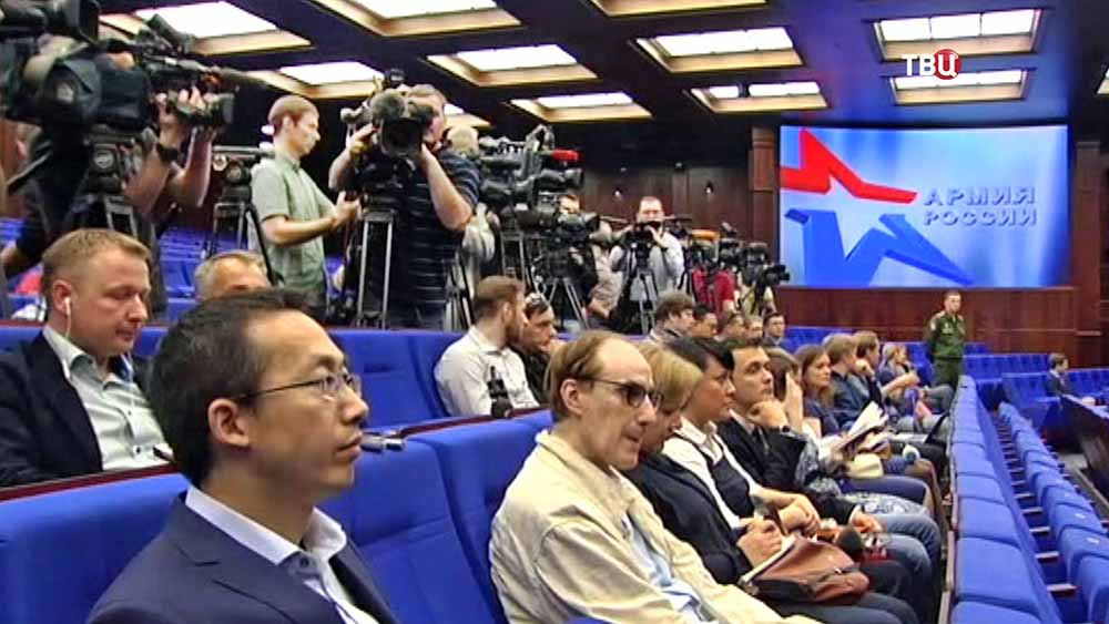 Пресс-конференция в Миобороны РФ
