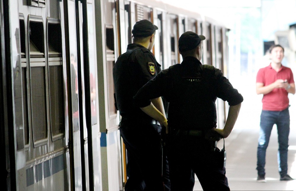 Полиция в метро