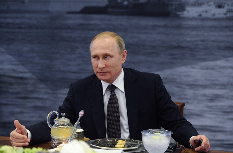 Президент России Владимир Путин во время встречи с руководителями крупнейших мировых информационных агентств