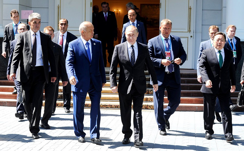 Президент России Владимир Путин и президент Республики Узбекистан Ислам Каримов