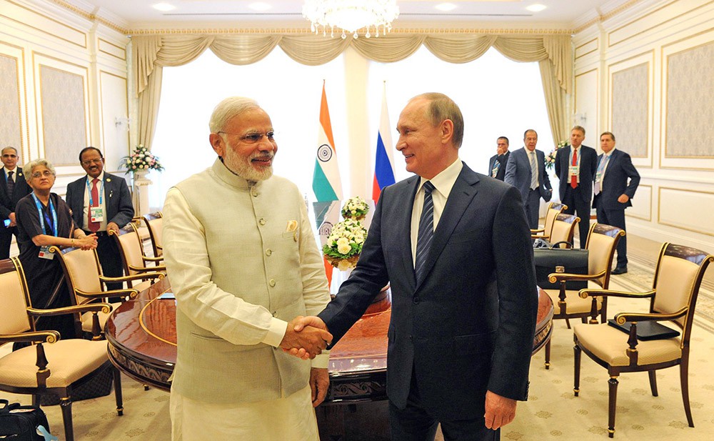 Президент России Владимир Путин и премьер-министр Индии Нарендр Моди