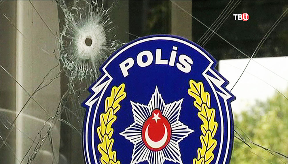 Нападете на полицейский участок в Турции
