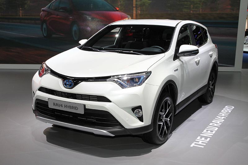 Автомобиль Toyota RAV4