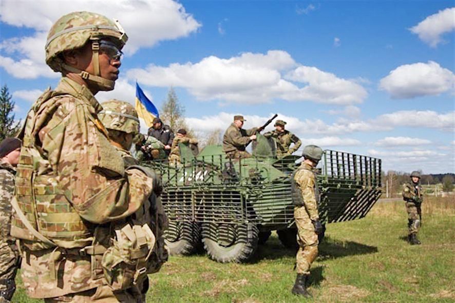 Военнослужащие армии США и Украины