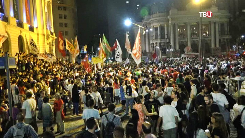 Митинг в Бразилии