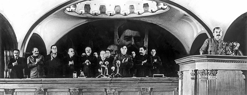 Выступление И.Сталина с докладом на станции метро "Маяковская"