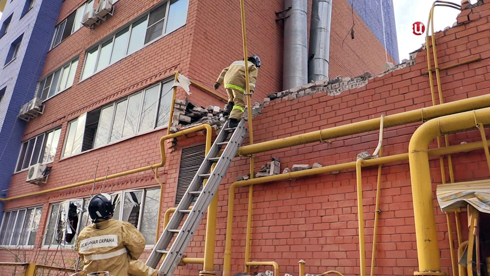Последствия взрыва в многоэтажном здании в Рязани