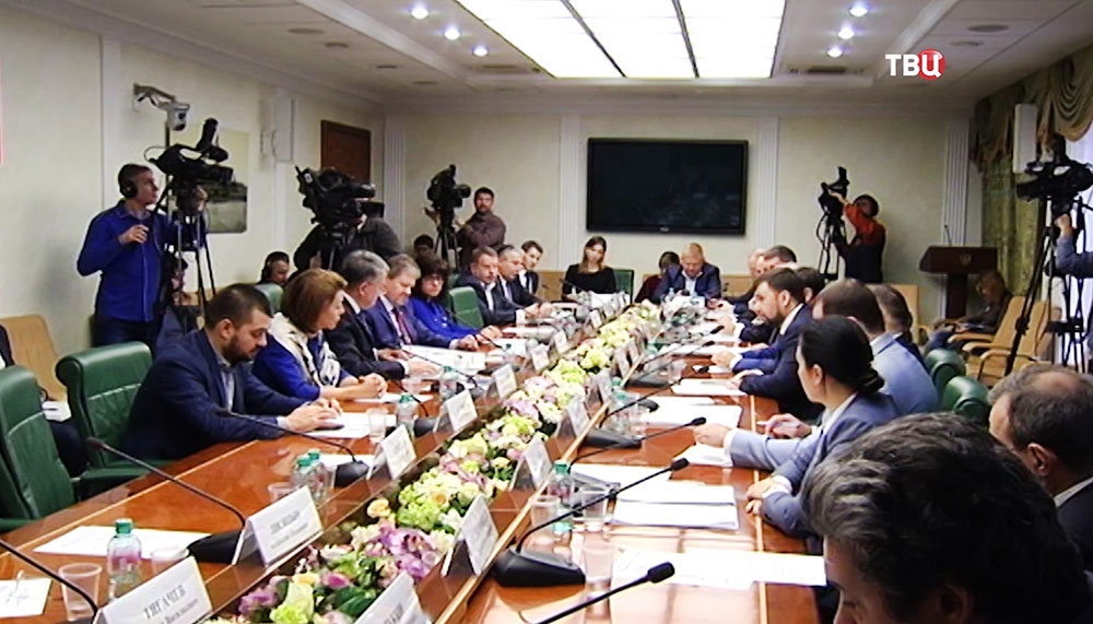 Заседание комитета общественной поддержки жителей юго-востока Украины прошло в Совете Федерации России
