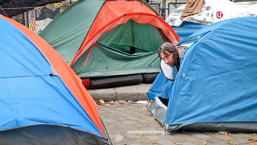 Палаточный городок мигрантов в Европе