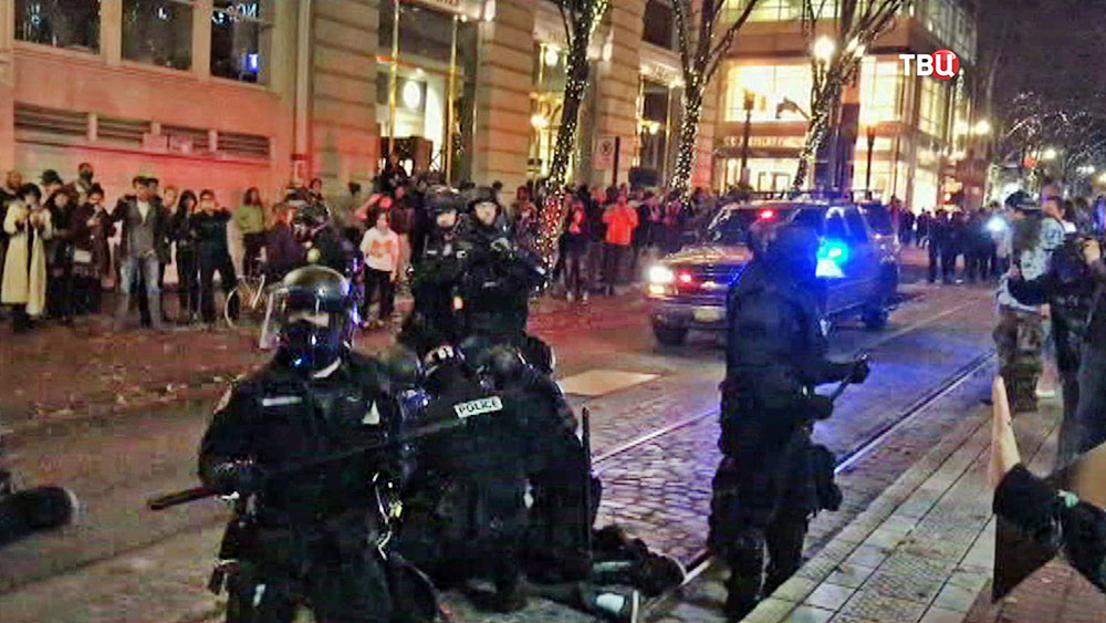 Полиция США задерживает протестующих