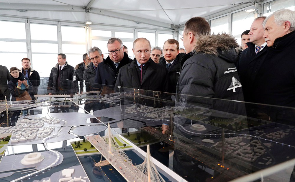 Владимир Путин принял участие в церемонии открытия платной скоростной магистрали "Западный скоростной диаметр" в Санкт-Петербурге