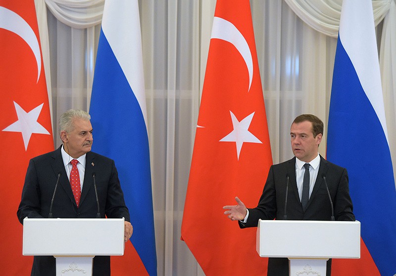 Председатель правительства РФ Дмитрий Медведев и премьер-министр Турции Бинали Йылдырым 