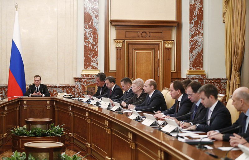 Председатель правительства РФ Дмитрий Медведев проводит заседание кабинета министров