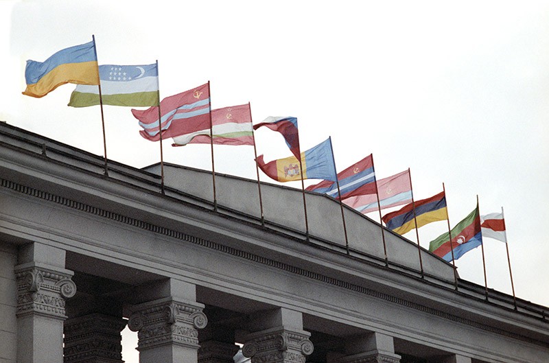 Флаги государств - членов СНГ. 1991 год